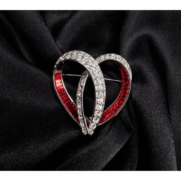 Vintage Nolan Miller Red & Clear Crystal Rhinestone Heart Brooch Pin - Picture 2 of 5